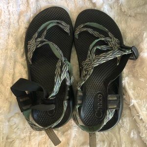 (EUC) Chaco size 4